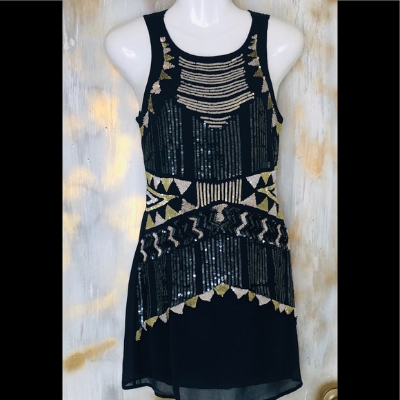 GRAC’IA Sequins New Year celebration Party Dress. - Picture 3 of 8